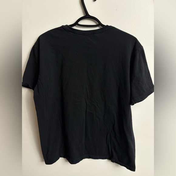 Peanuts Black Tee with Iconic Characters size large - Picture 4 of 4